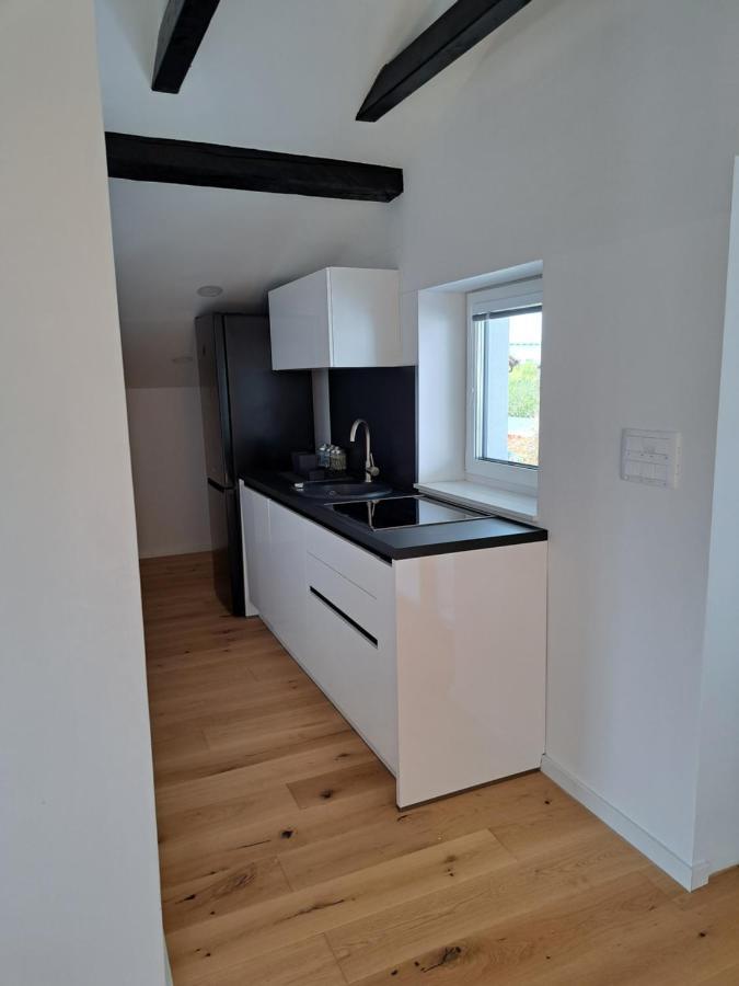Ohana Apartment Ljubljana Buitenkant foto